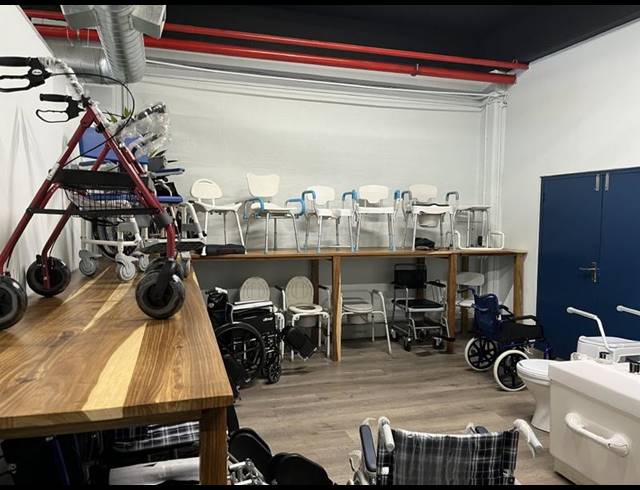INDUSTRIAL PROPERTY TO RENT IN PAARDEN ISLAND